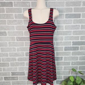 Le Lis Dress Women's‎ Medium Red White Blue Striped Stretch Knit Lightweight